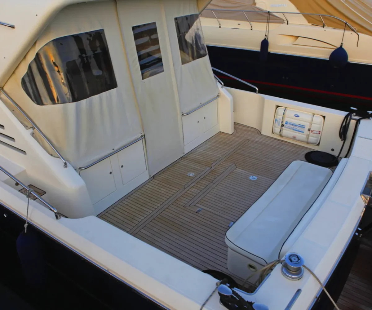 UNIESSE 57 EXTERIOR (14)