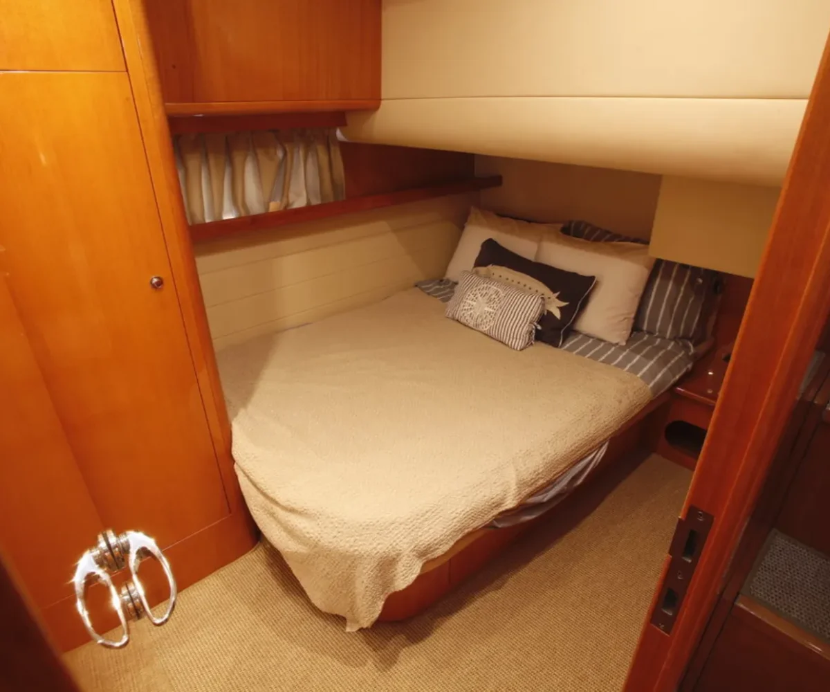 UNIESSE 57 INTERIOR (7)