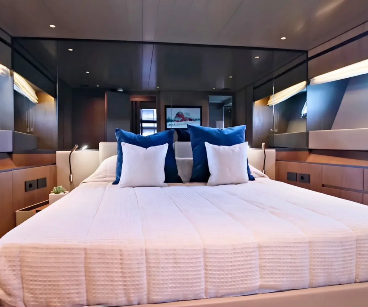 bg74#19 interior (5)