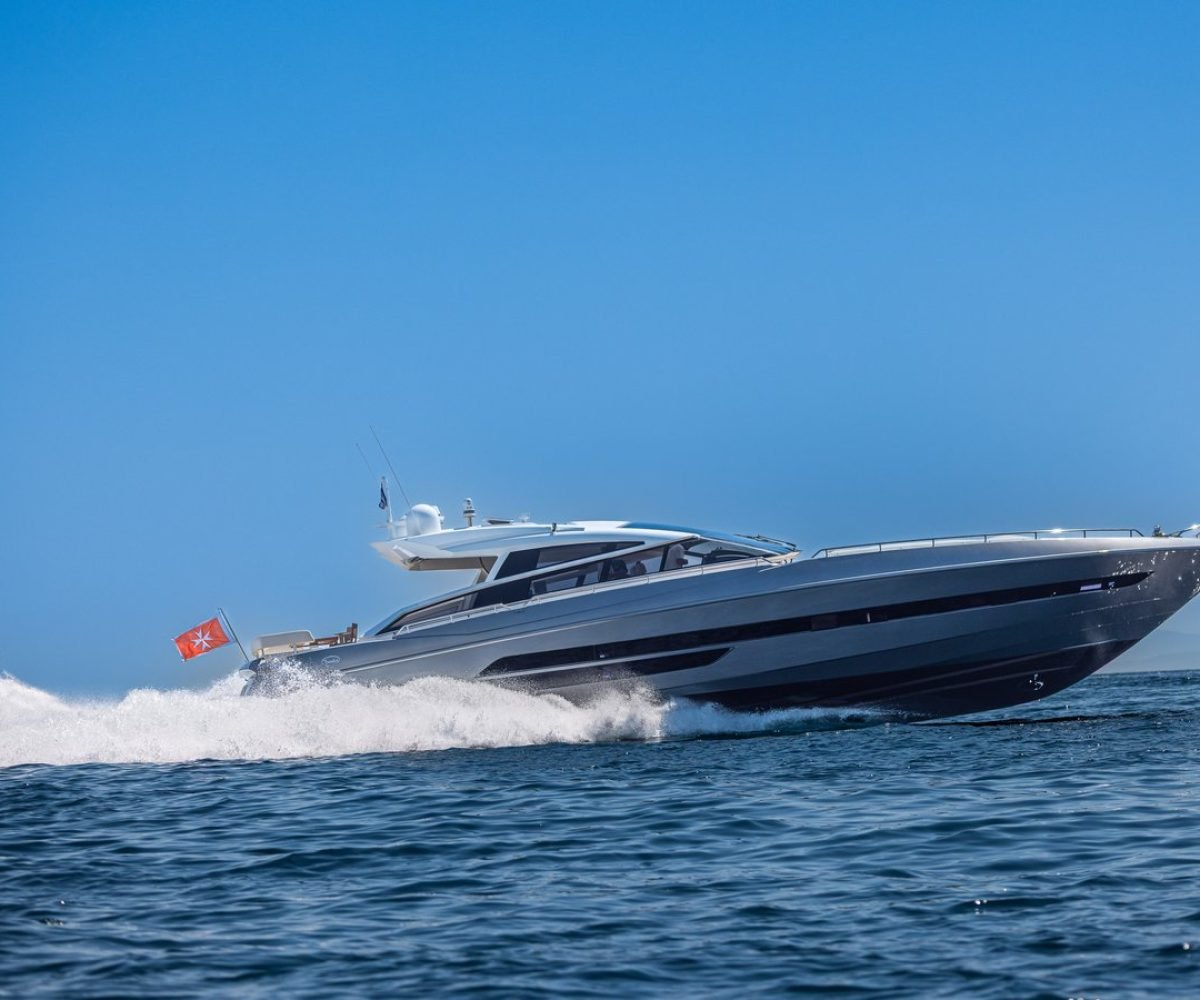 yachtImage_cover_1050_27855