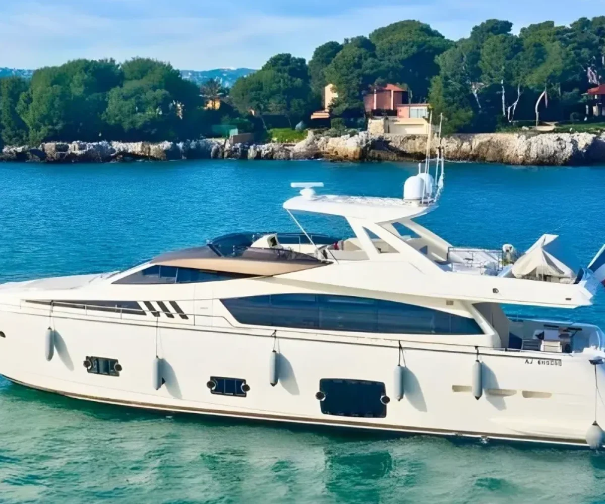 yachtImage_cover_1099_30720