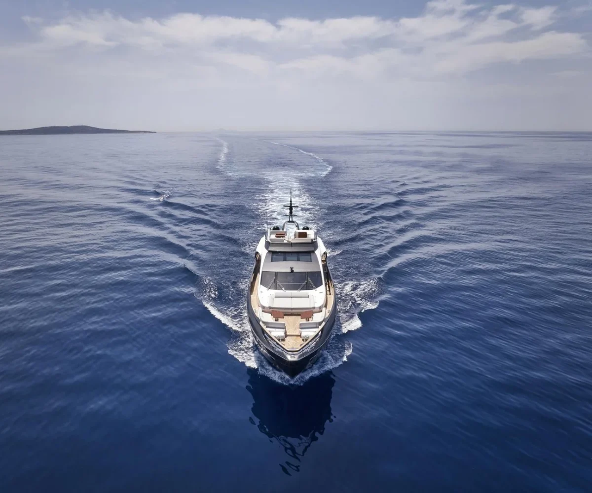 yachtImage_ext_1051_27881