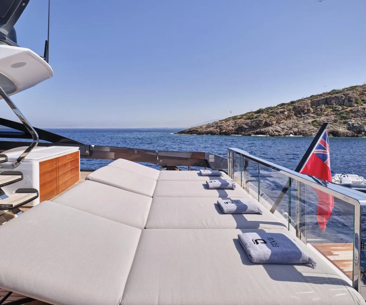 yachtImage_ext_1051_27892