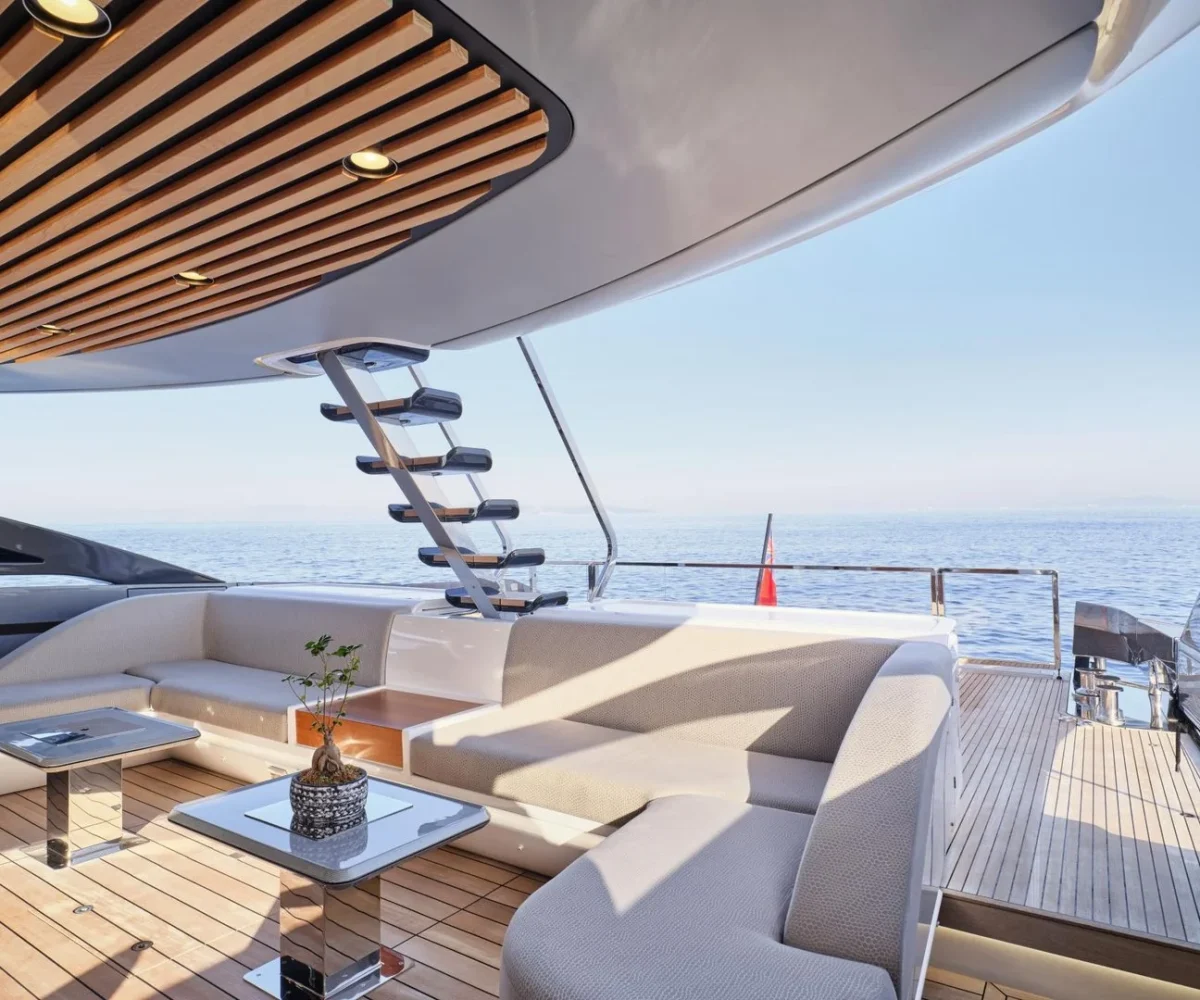 yachtImage_ext_1051_27894