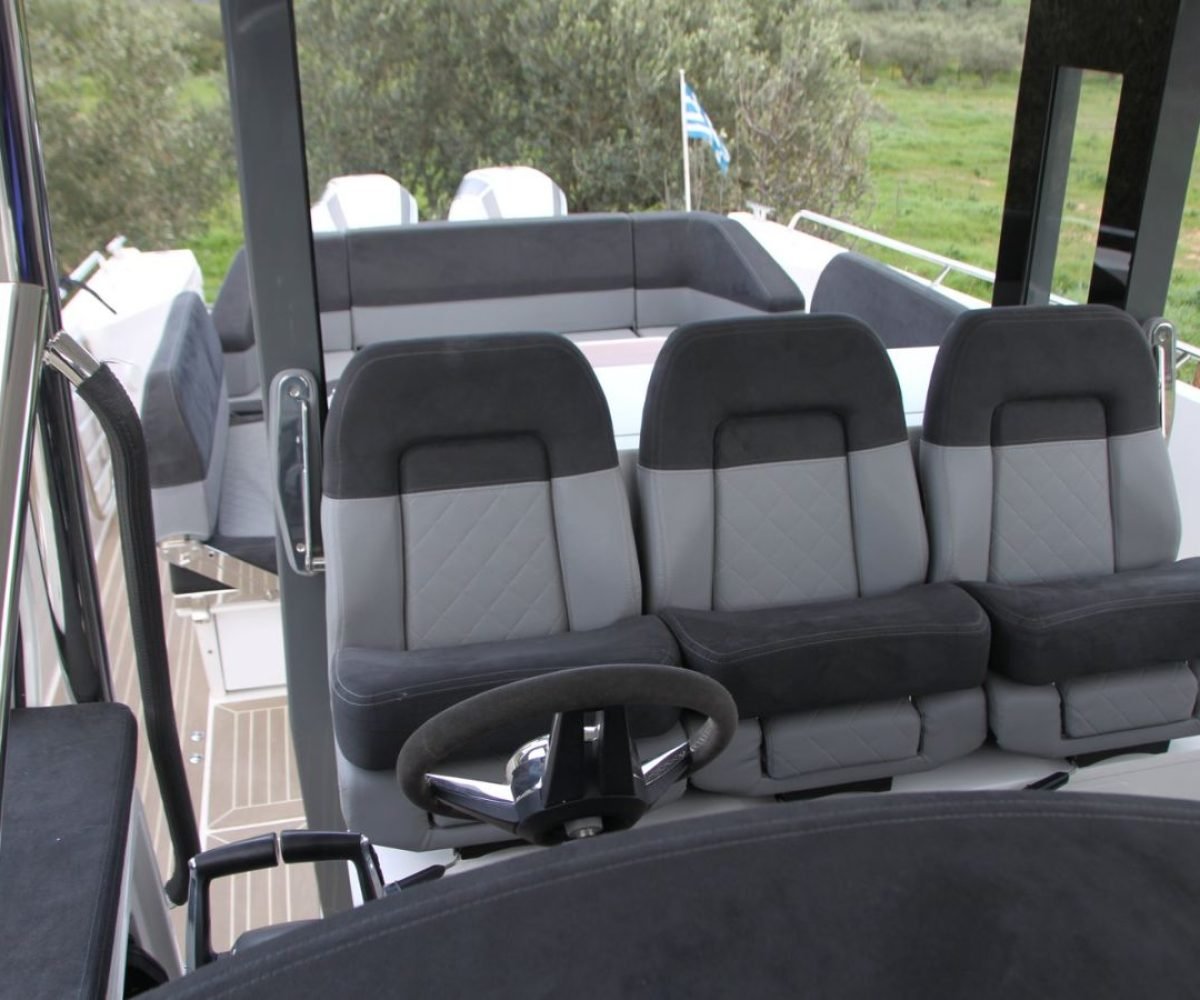 yachtImage_ext_1067_30504