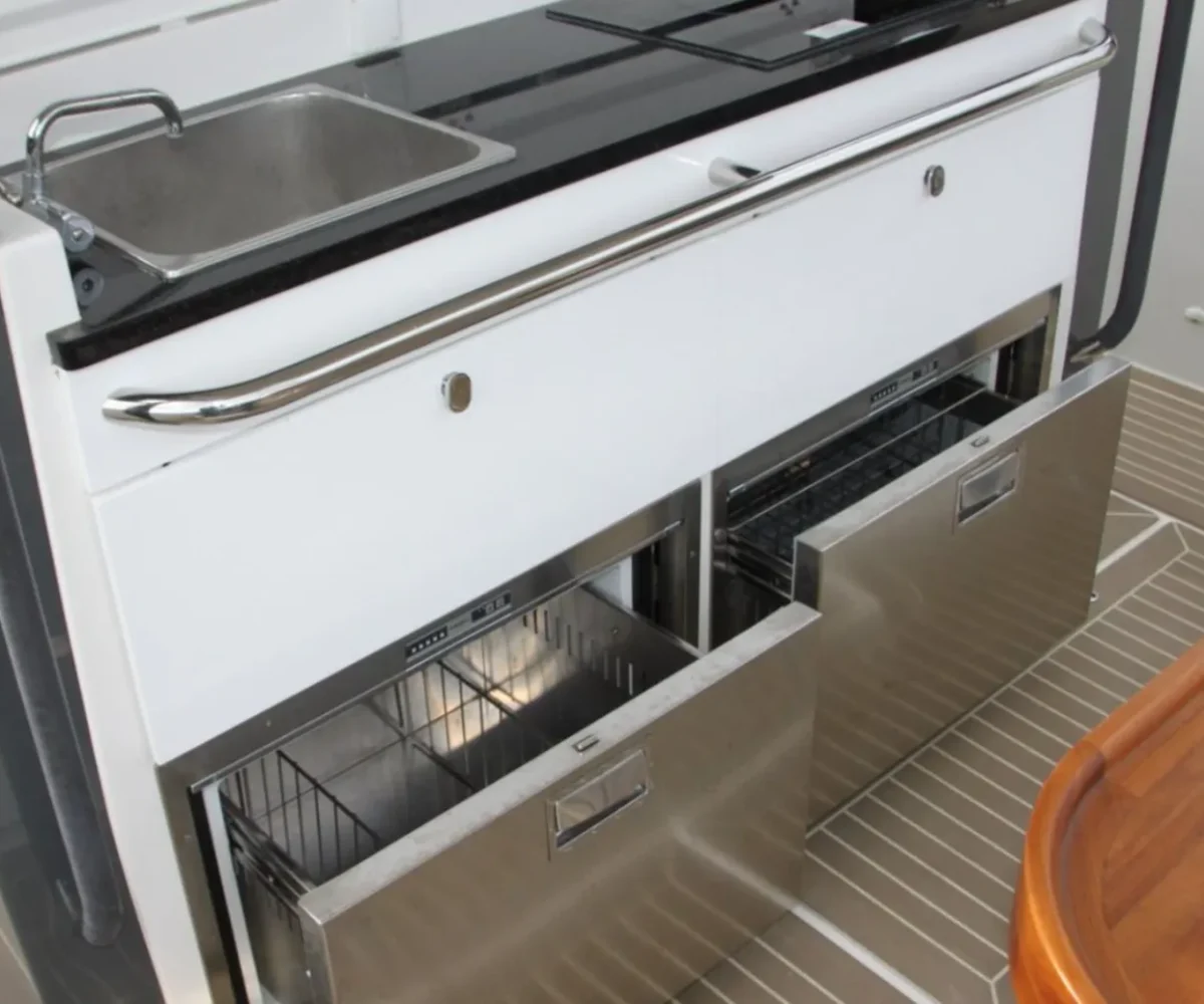 yachtImage_ext_1067_30519