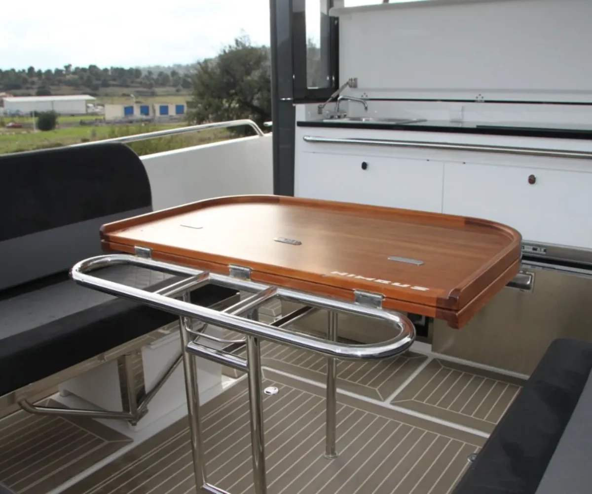 yachtImage_ext_1067_30522