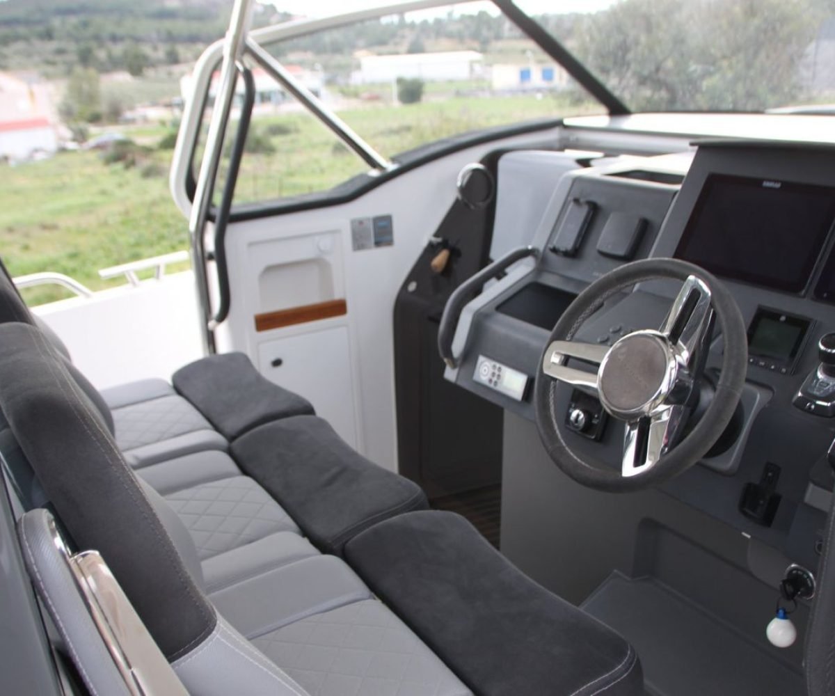 yachtImage_ext_1067_30525