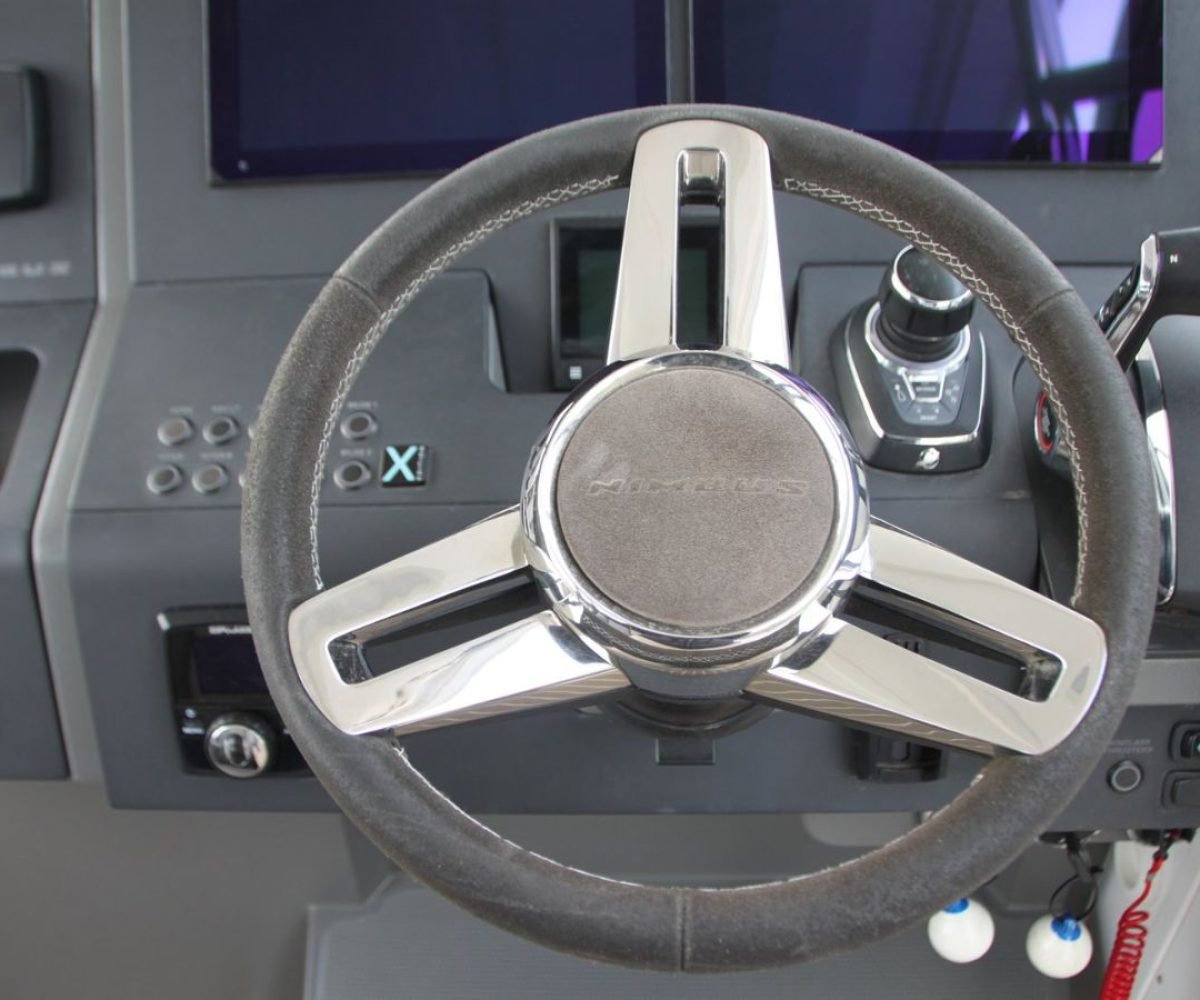 yachtImage_ext_1067_30534