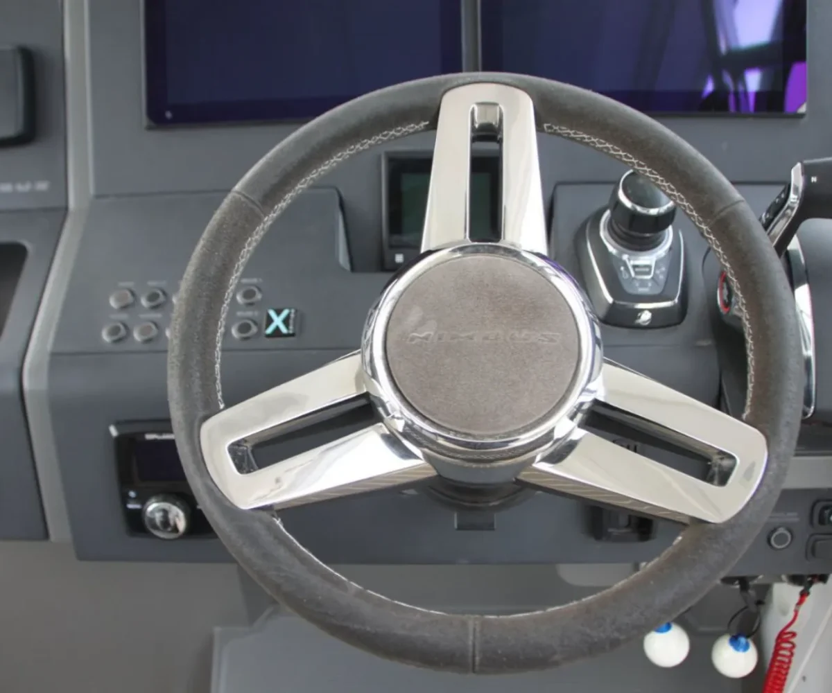 yachtImage_ext_1067_30534