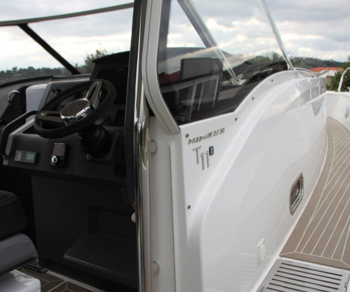 yachtImage_ext_1067_30546