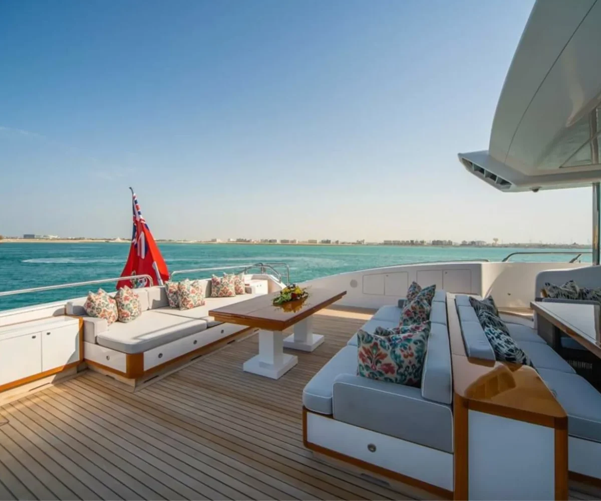 yachtImage_ext_732_17229