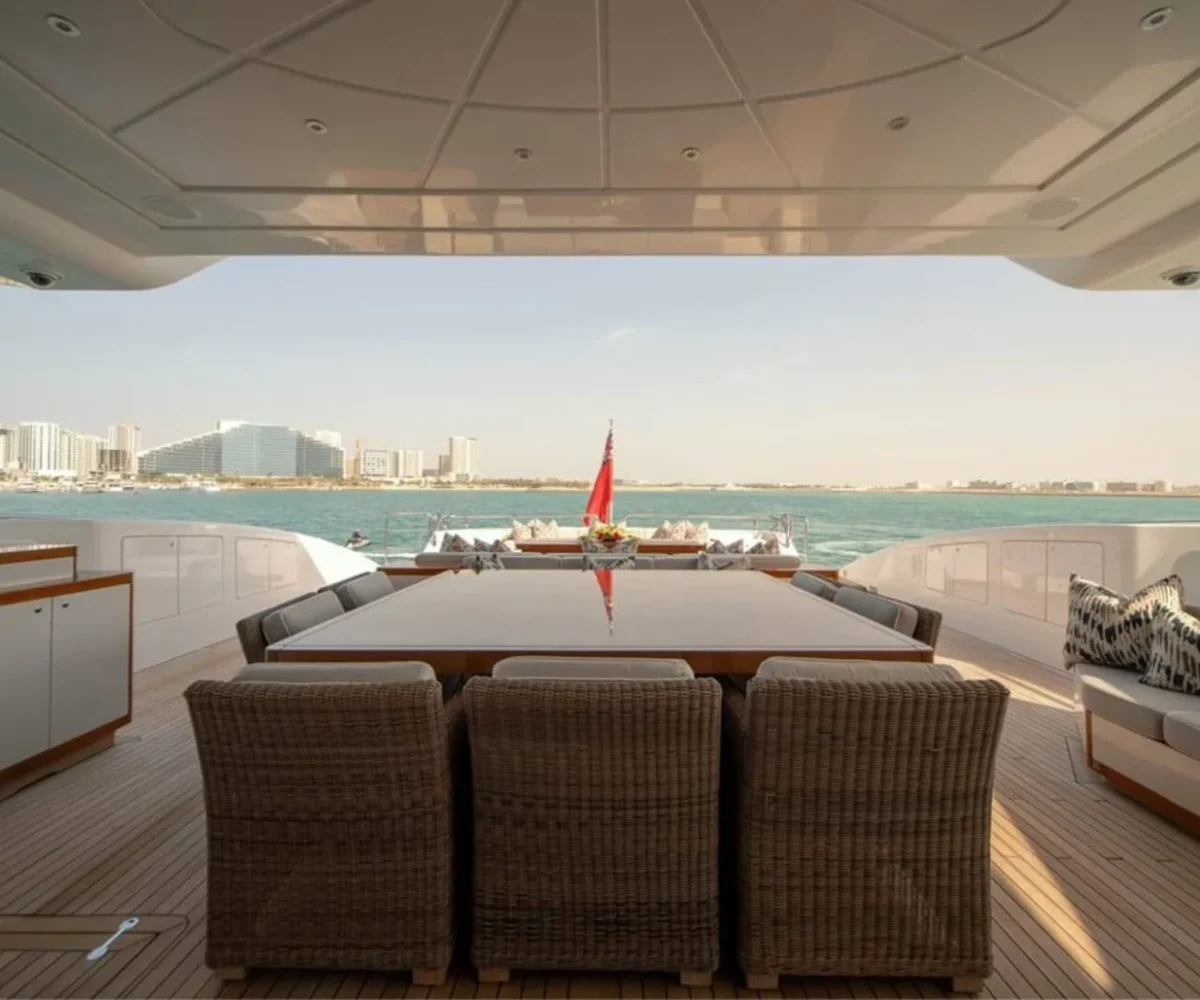 yachtImage_ext_732_17231