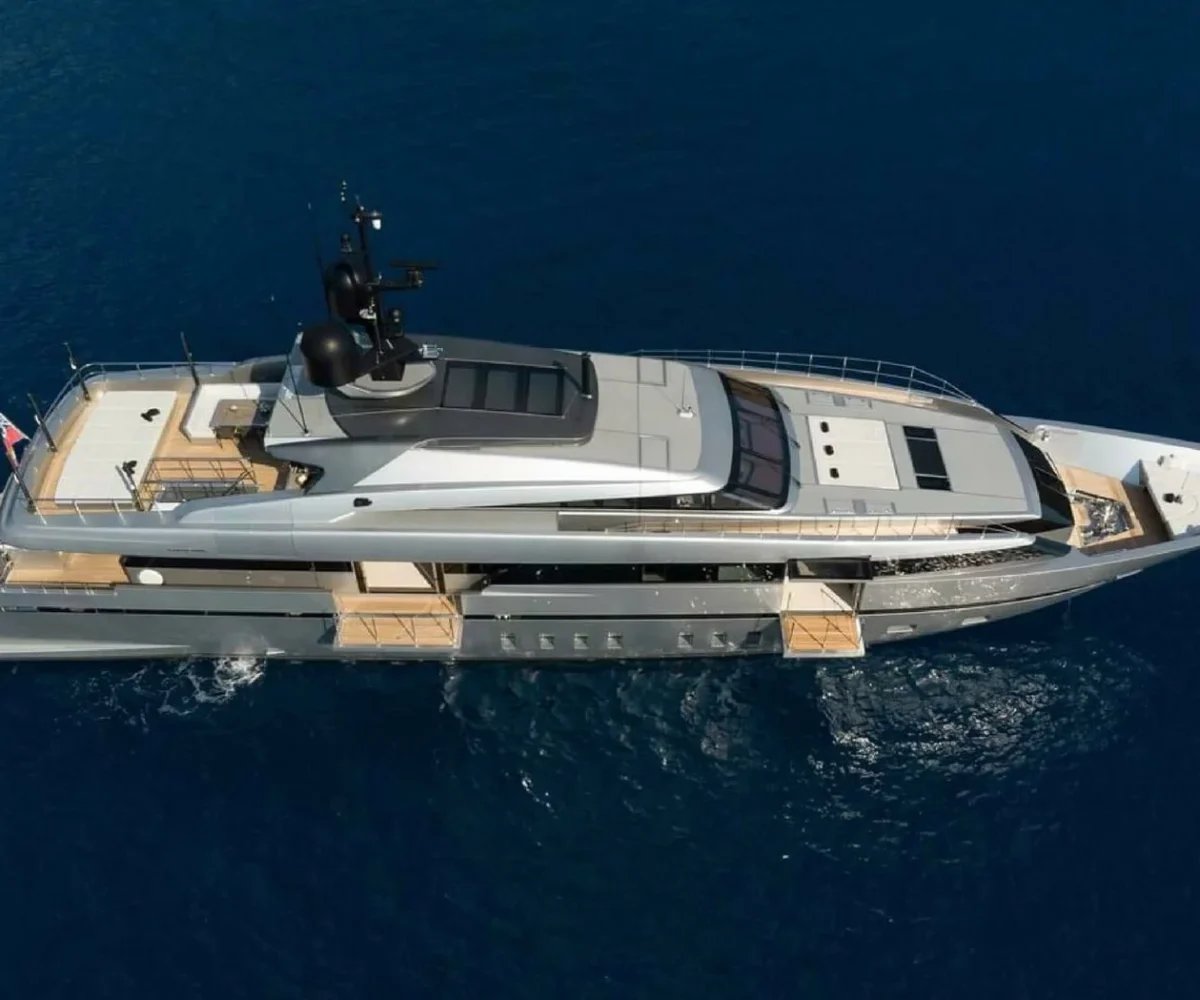 yachtImage_ext_769_18345