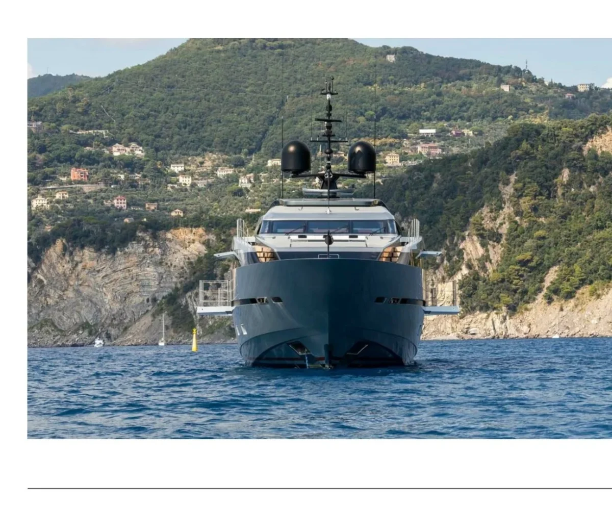 yachtImage_ext_769_18348