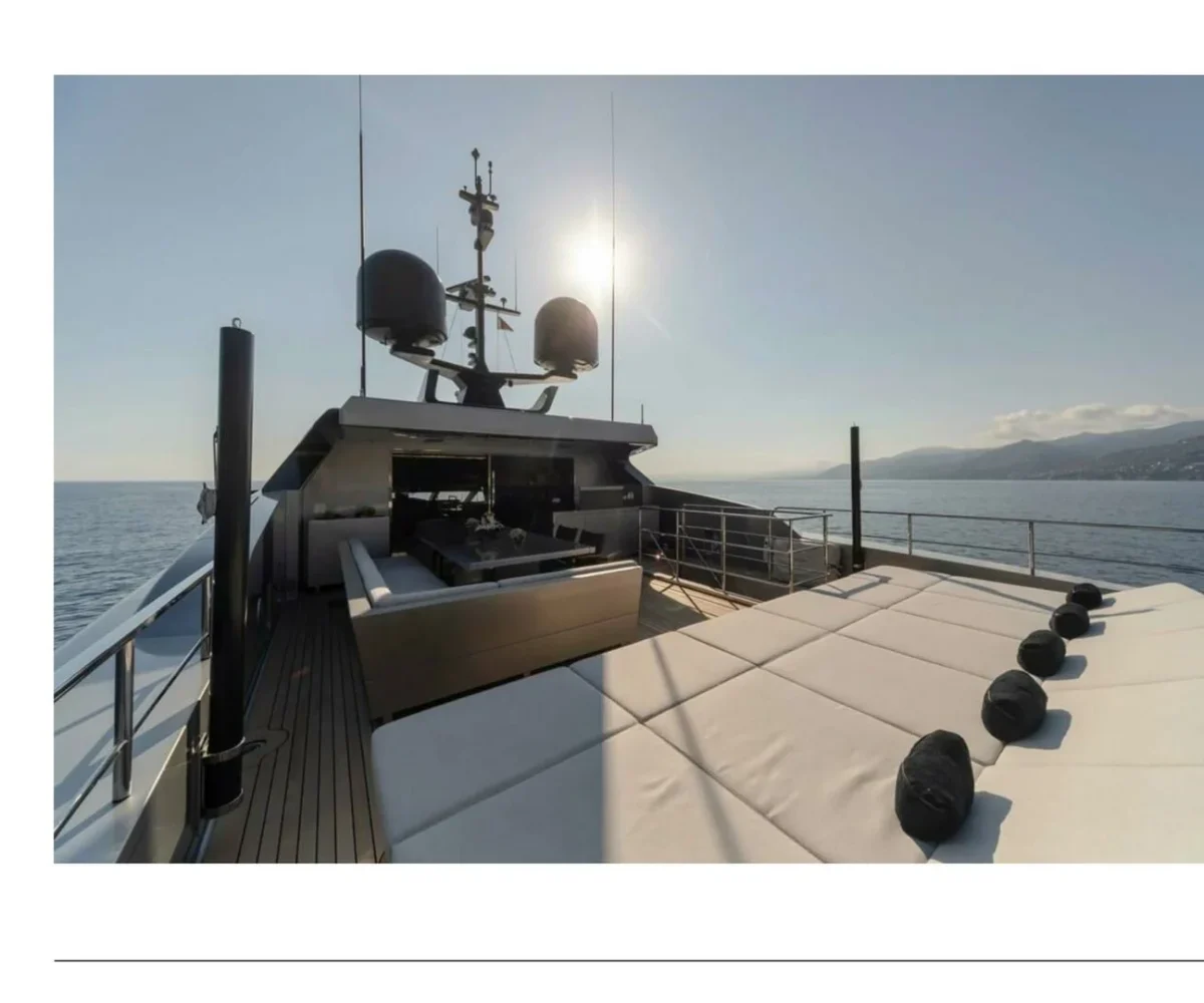 yachtImage_ext_769_18350