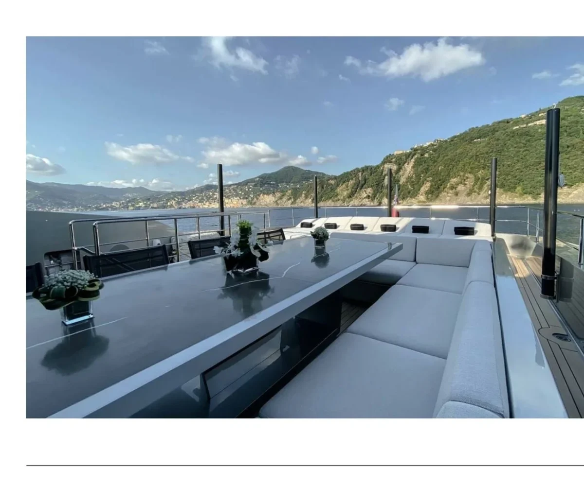 yachtImage_ext_769_18353