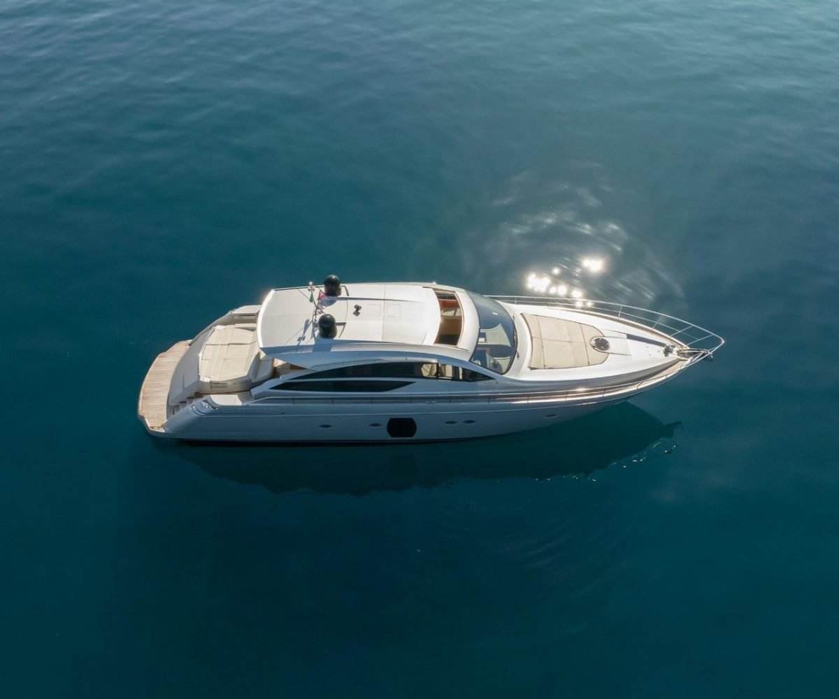 yachtImage_ext_865_24363