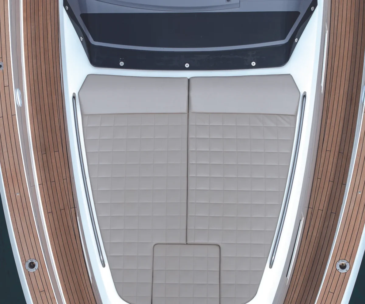 yachtImage_ext_963_24907