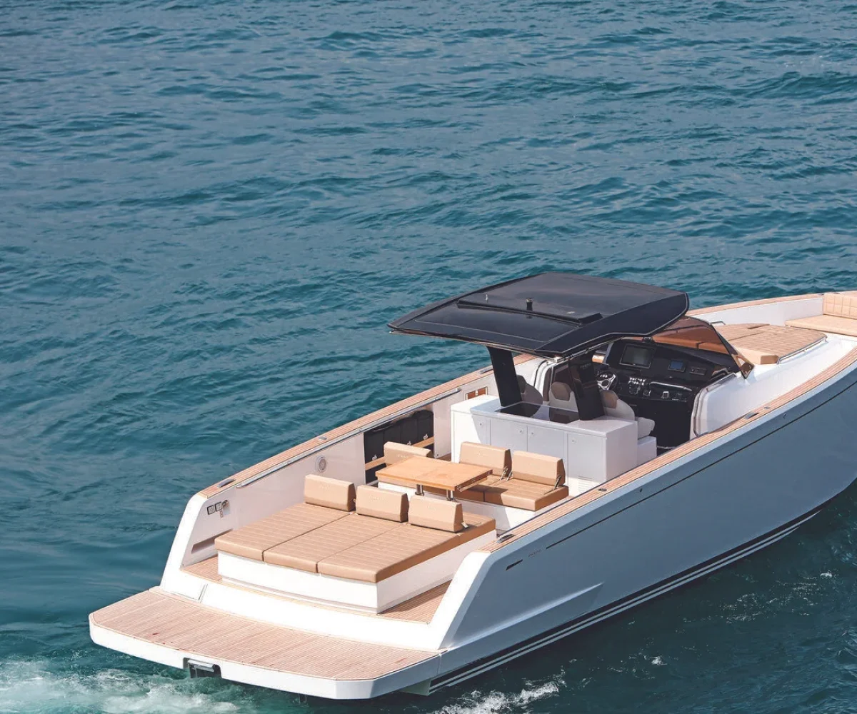 yachtImage_ext_963_24910-e1732280528730