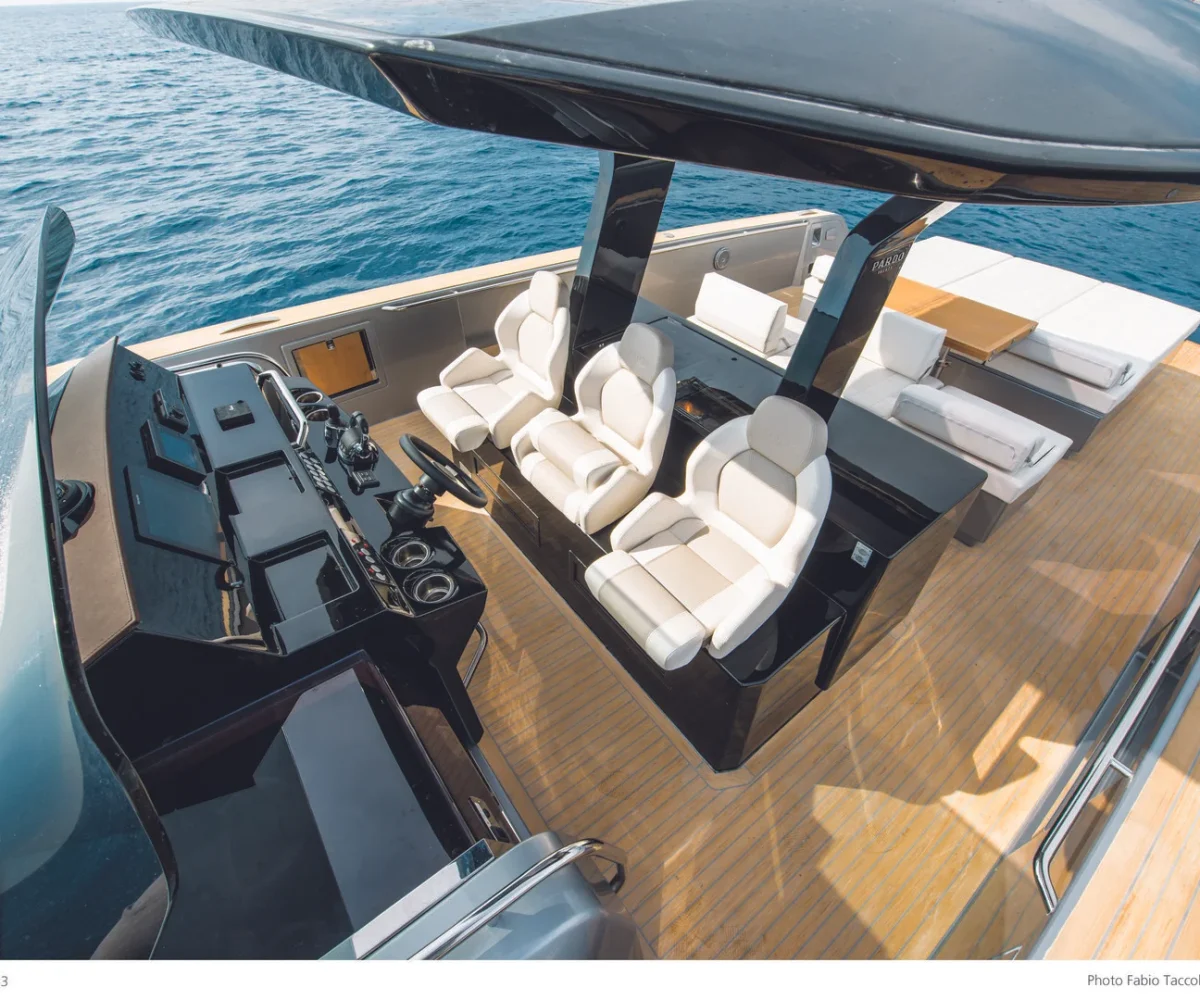 yachtImage_ext_963_24914