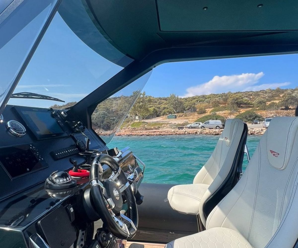 yachtImage_ext_971_25265