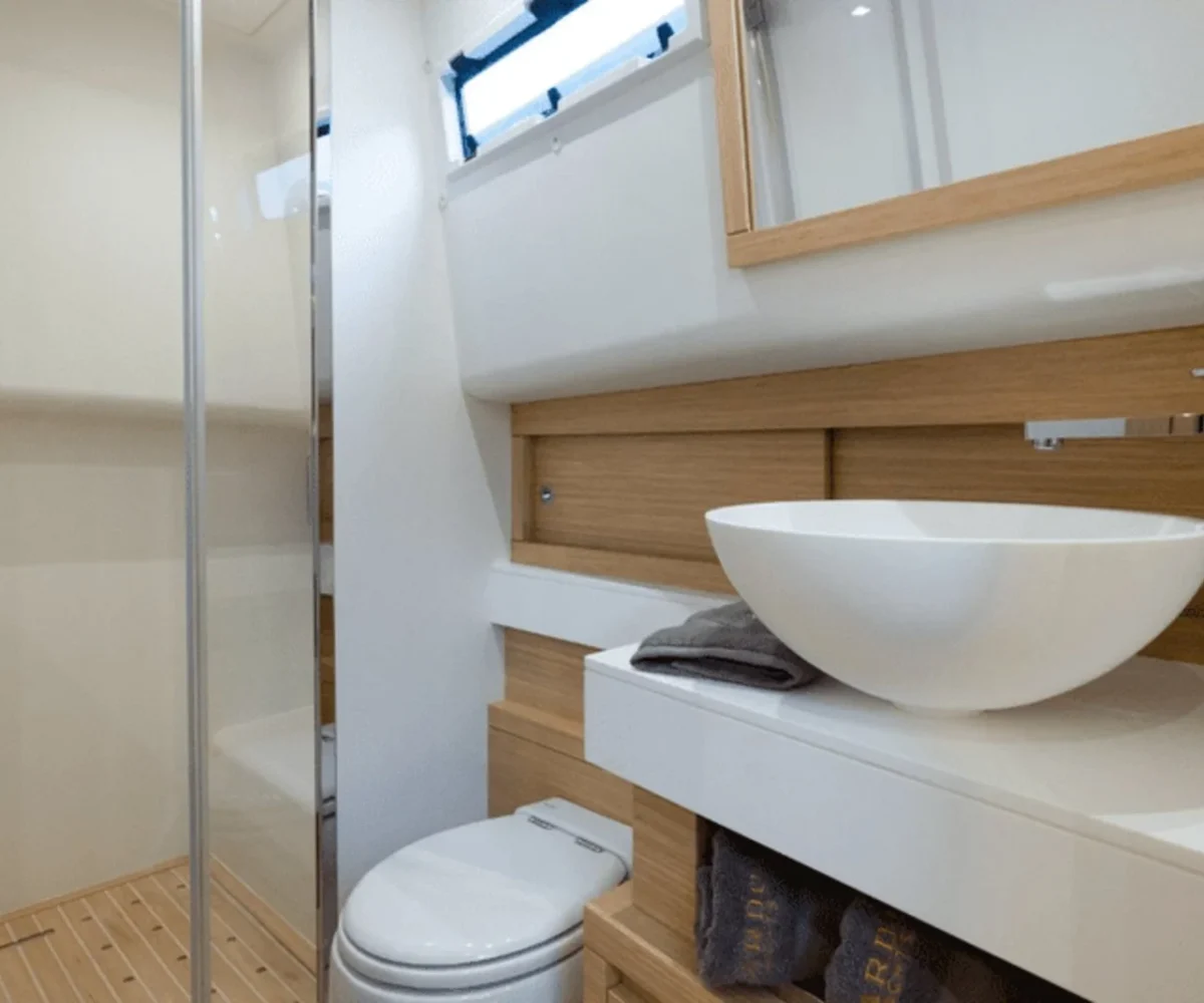 PARDO 50 ”NEW” interior