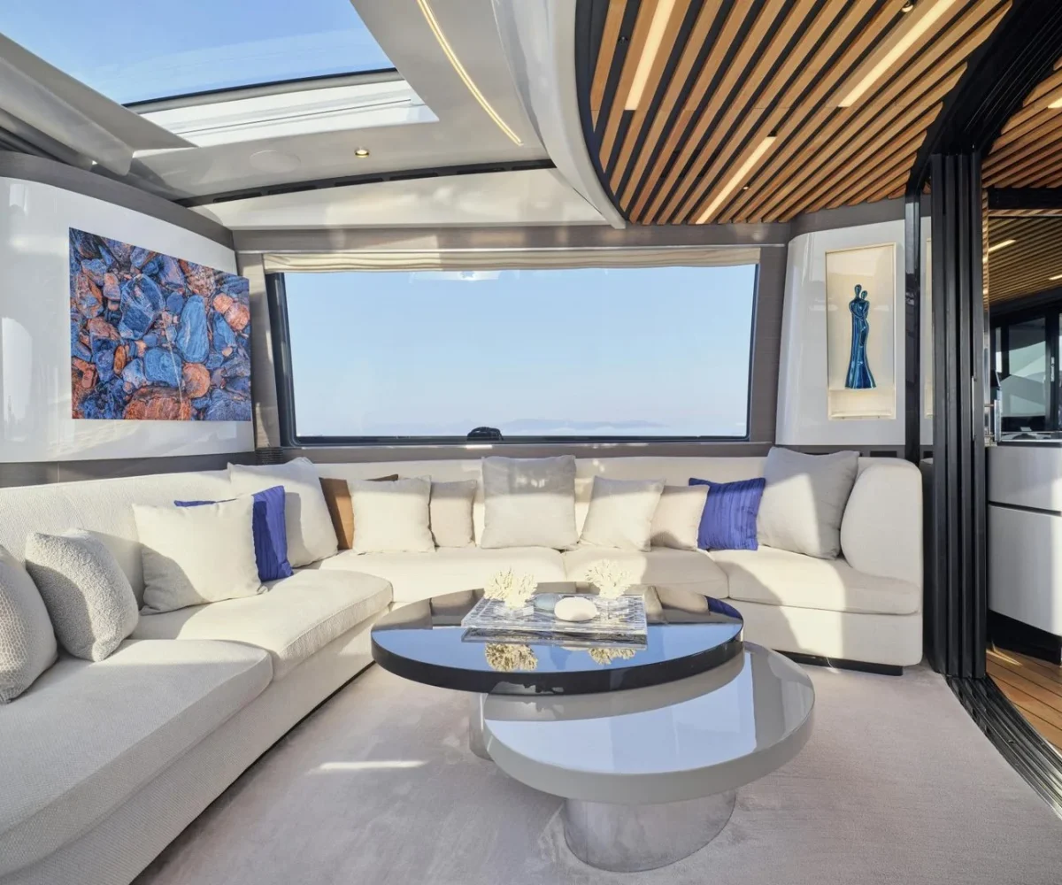 yachtImage_int_1051_27902