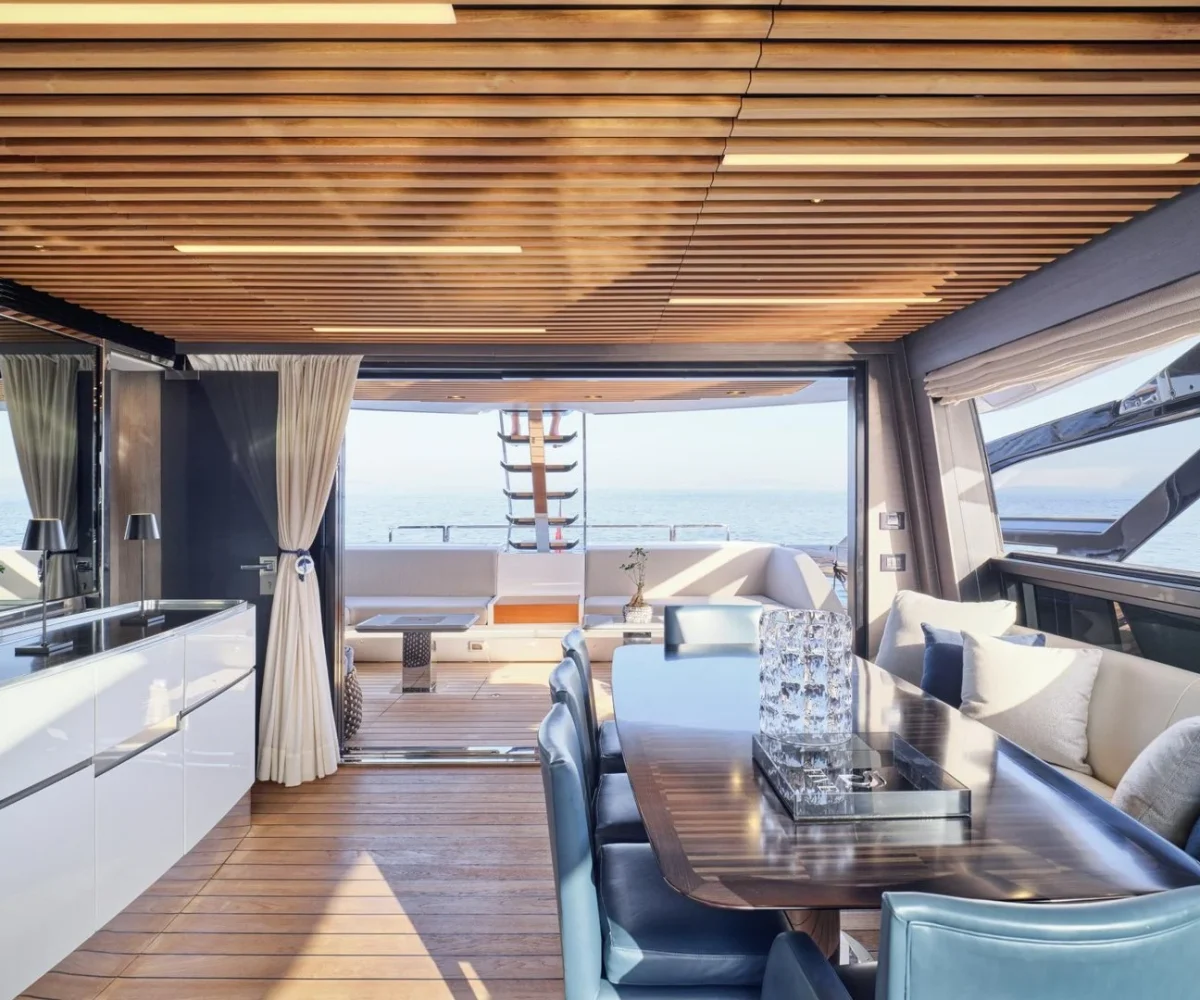 yachtImage_int_1051_27903