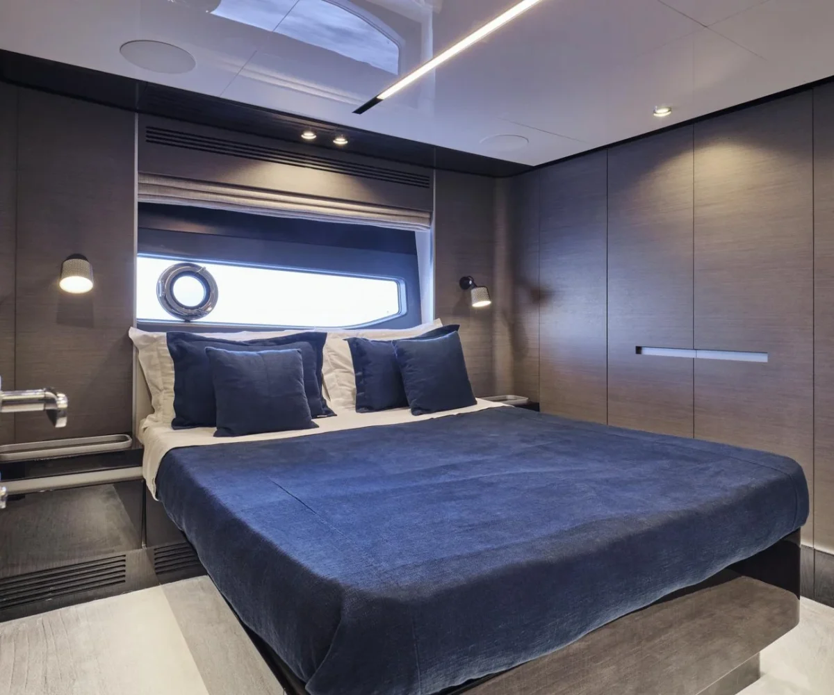 yachtImage_int_1051_27909