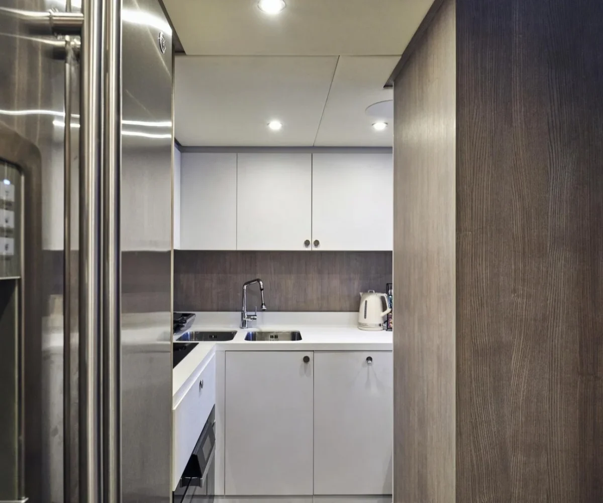 yachtImage_int_1051_27916