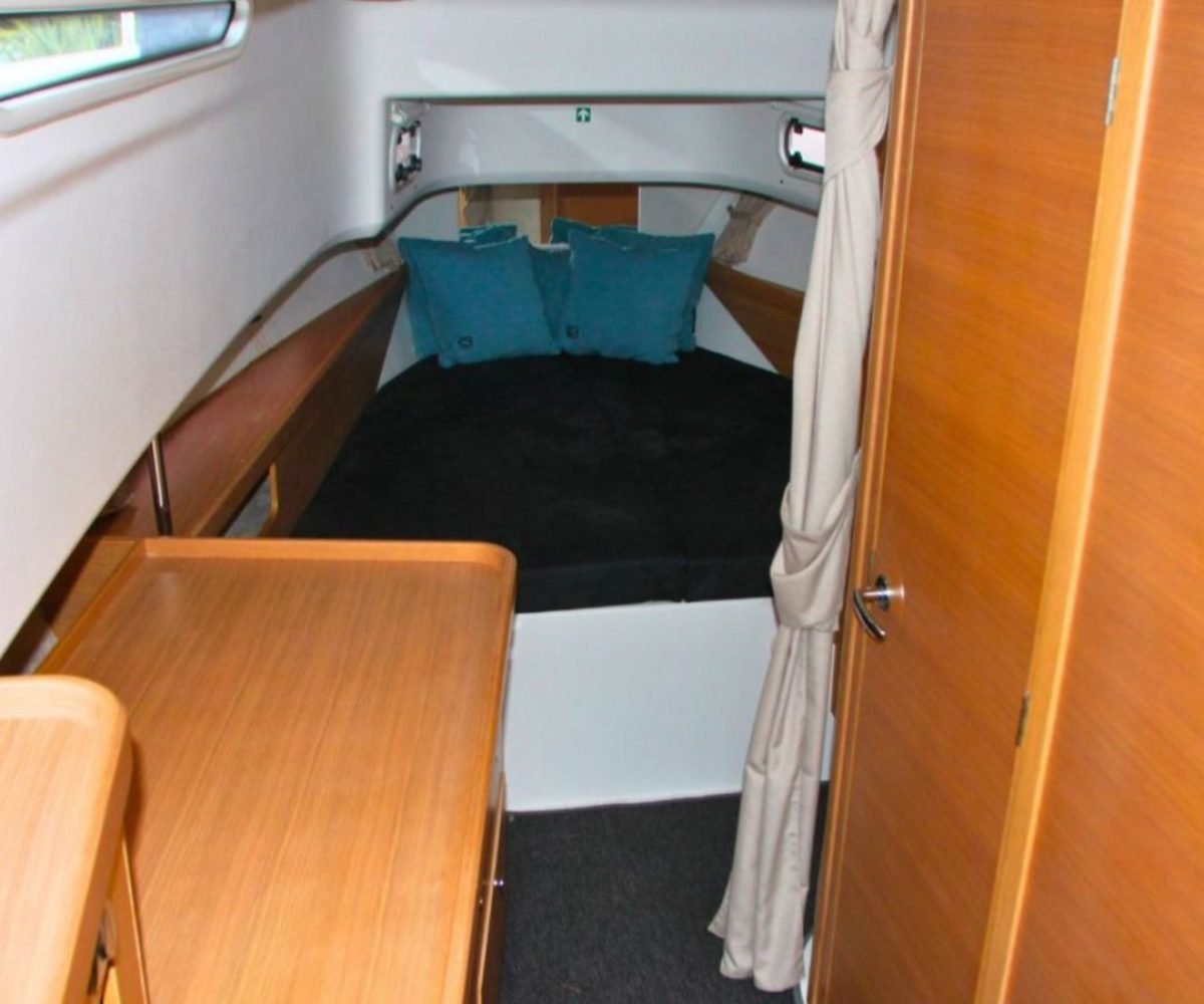 yachtImage_int_1067_30547