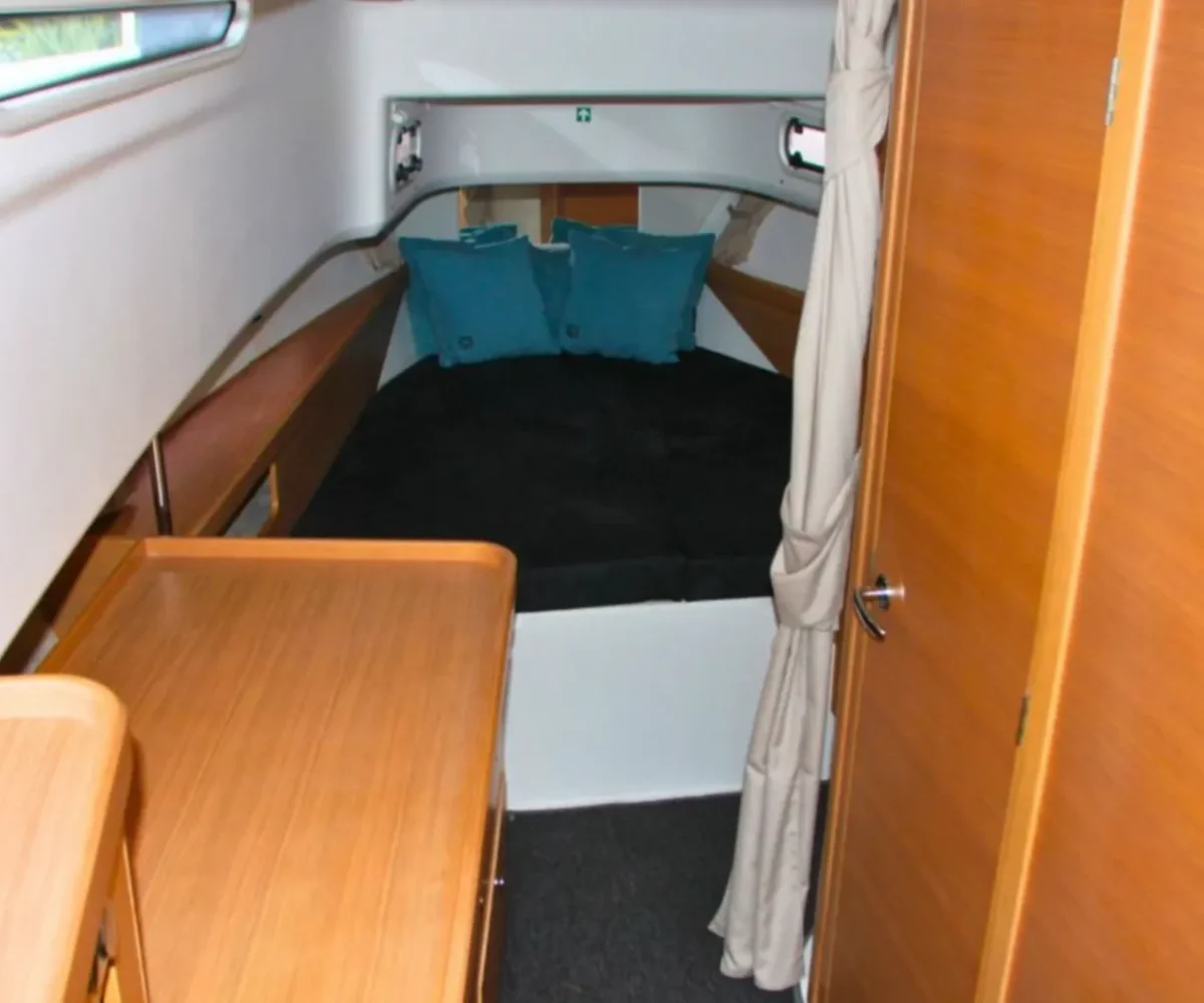 yachtImage_int_1067_30547