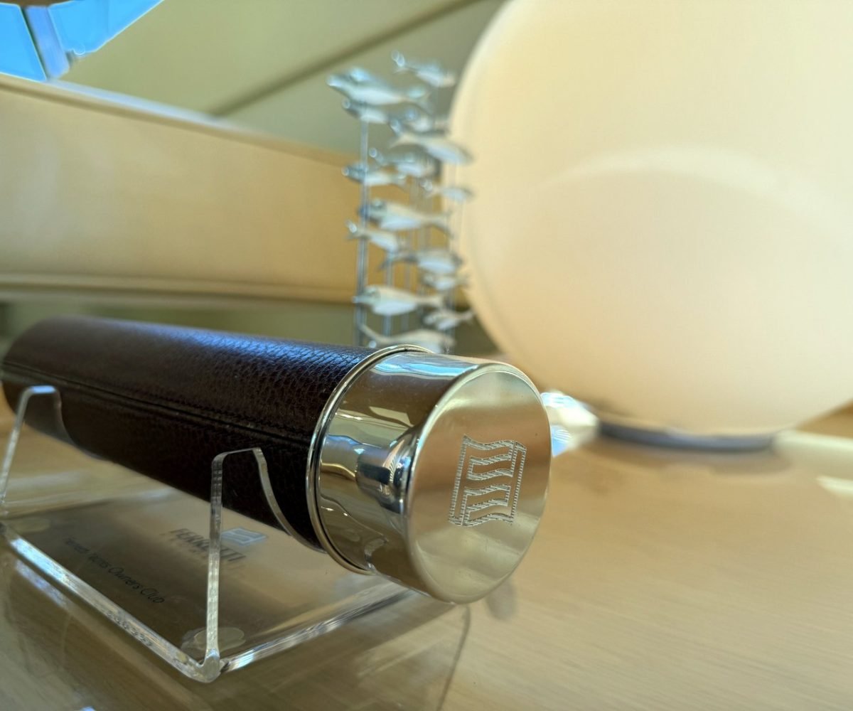 yachtImage_int_1080_29682