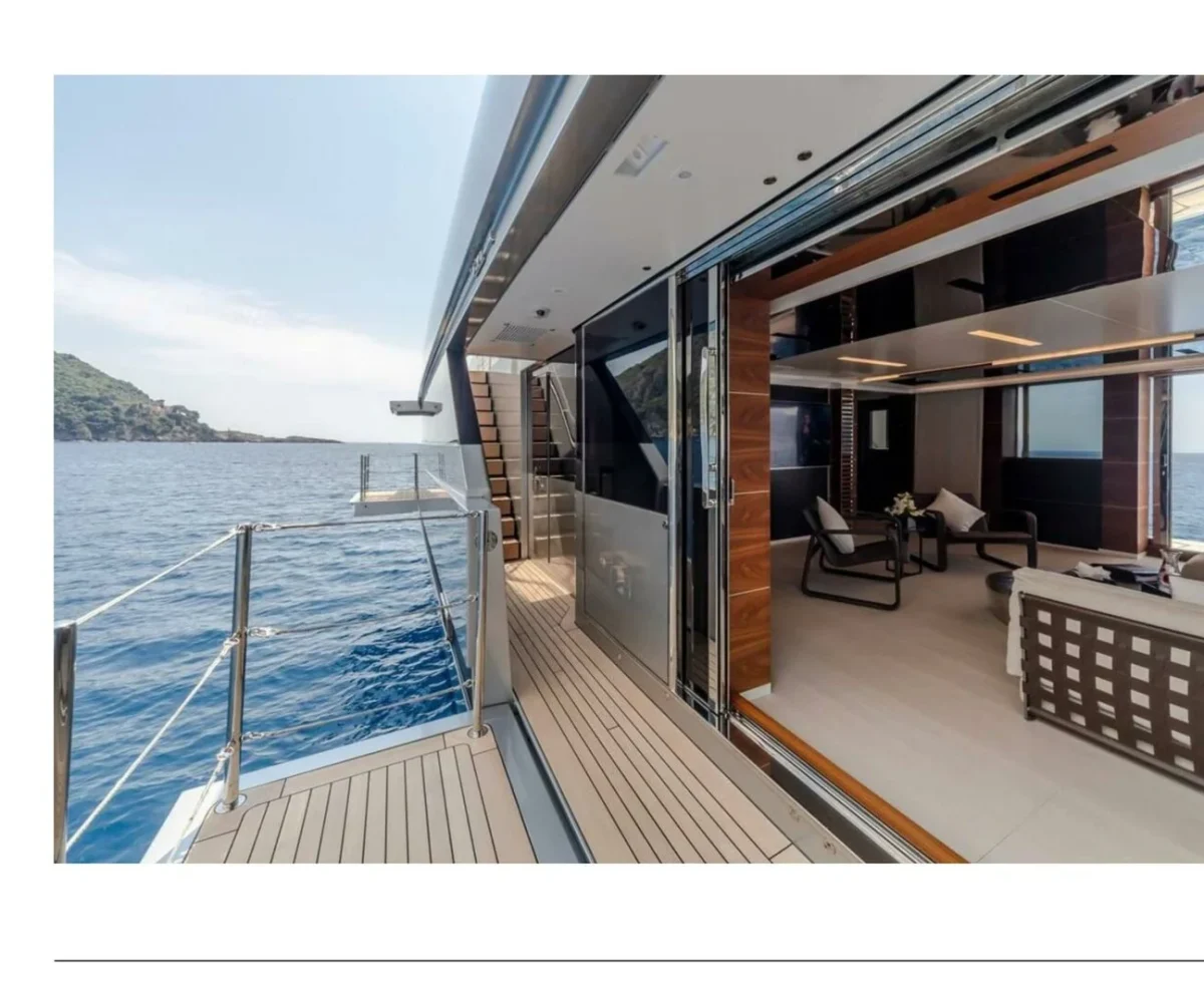 yachtImage_int_769_18358