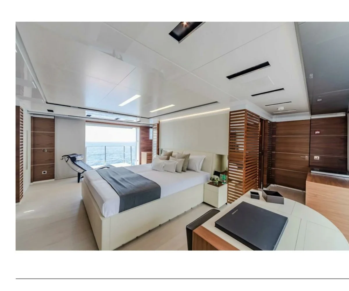 yachtImage_int_769_18361