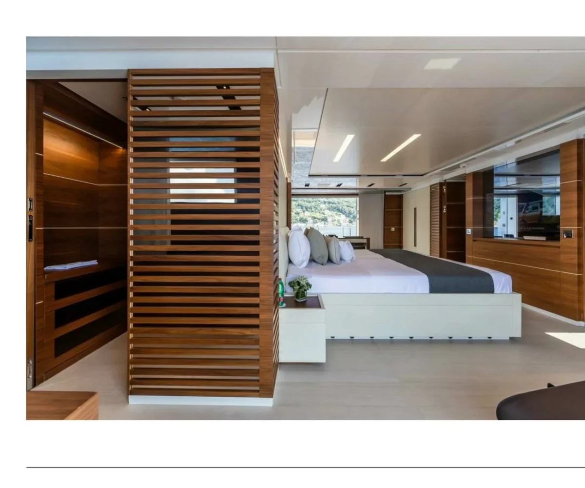 yachtImage_int_769_18362