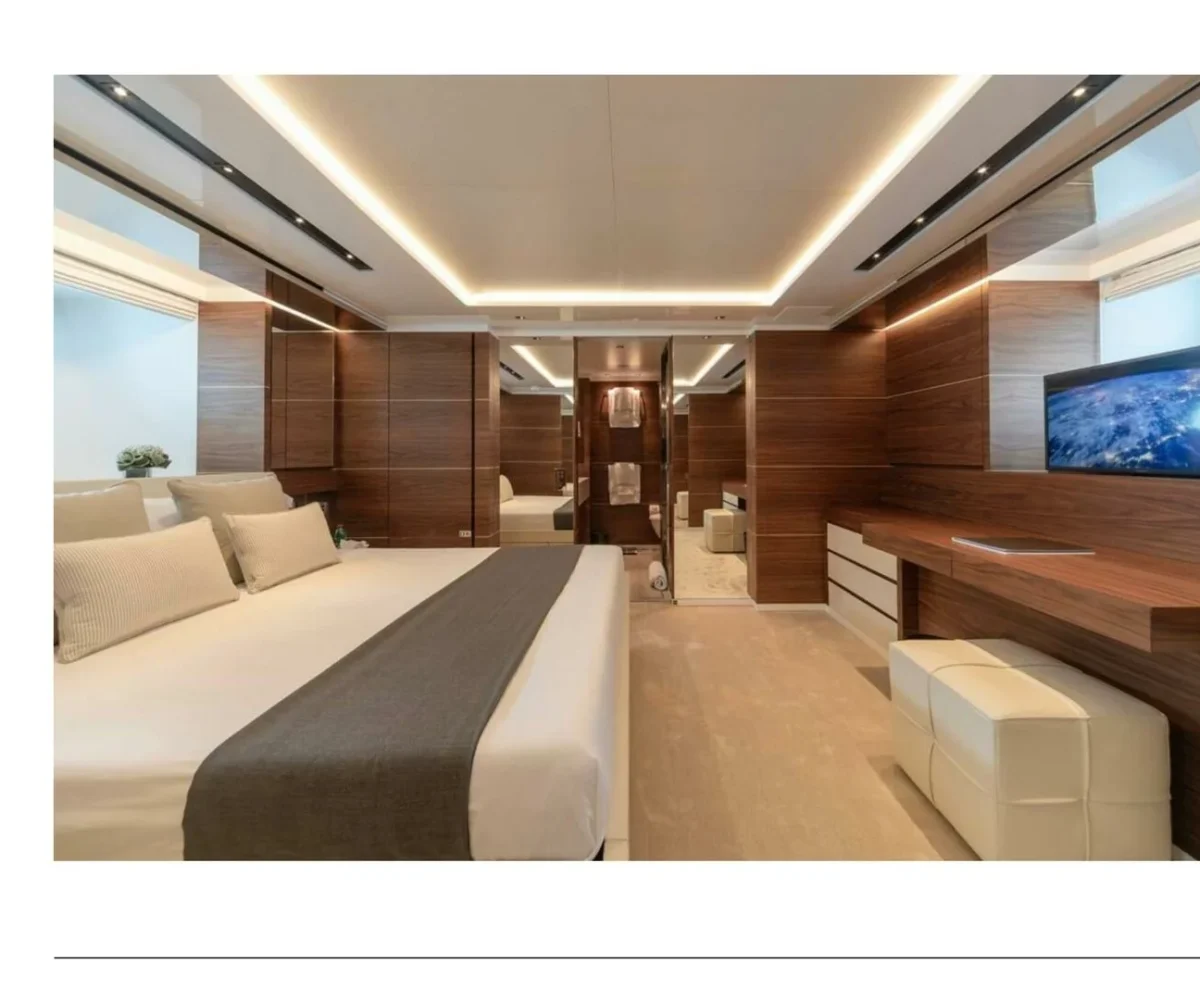 yachtImage_int_769_18368