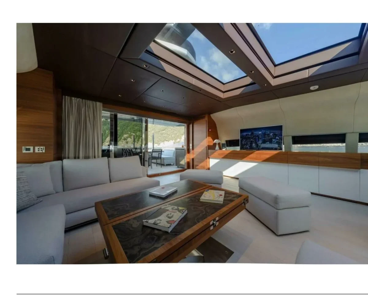 yachtImage_int_769_18376