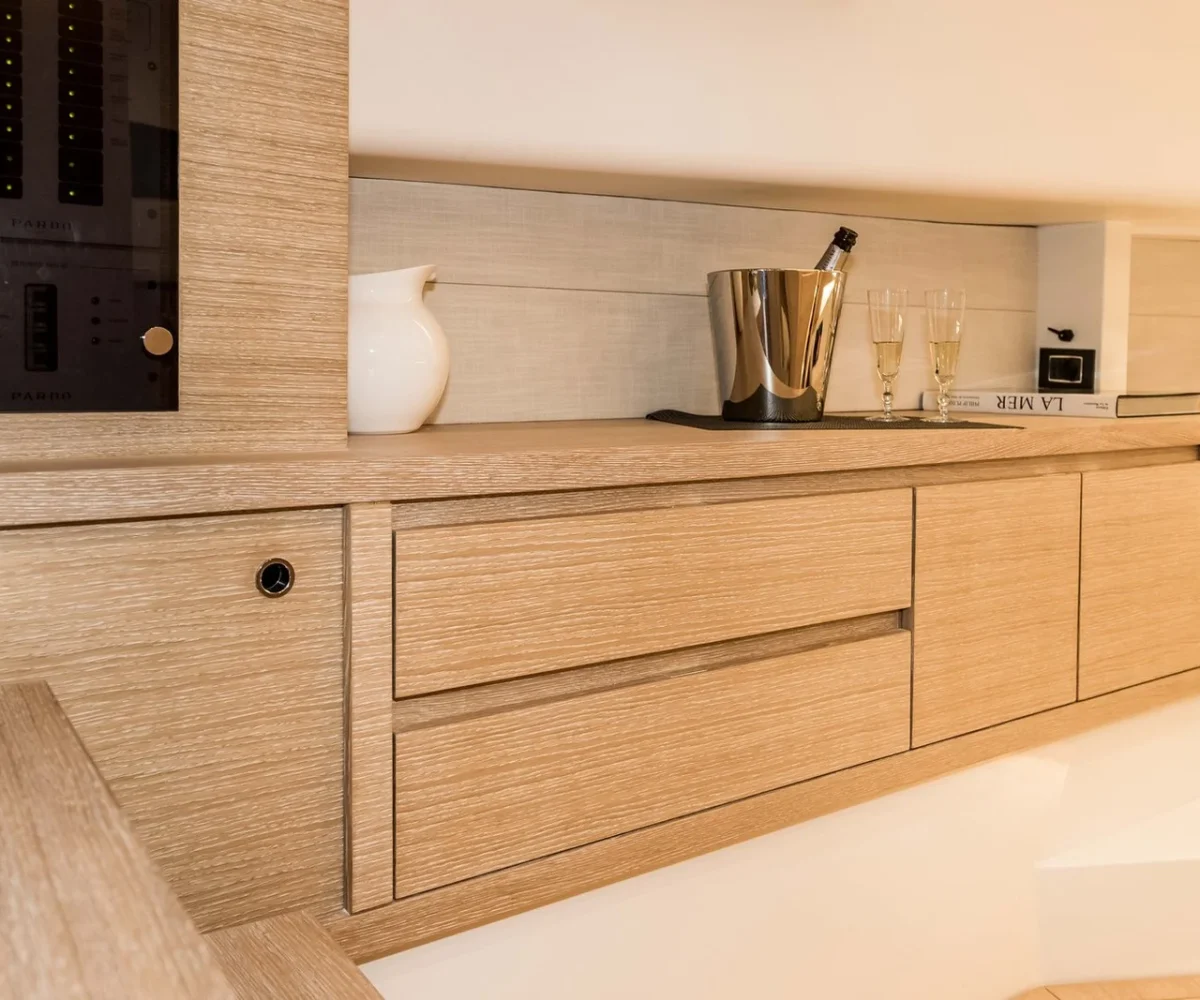 yachtImage_int_963_24921