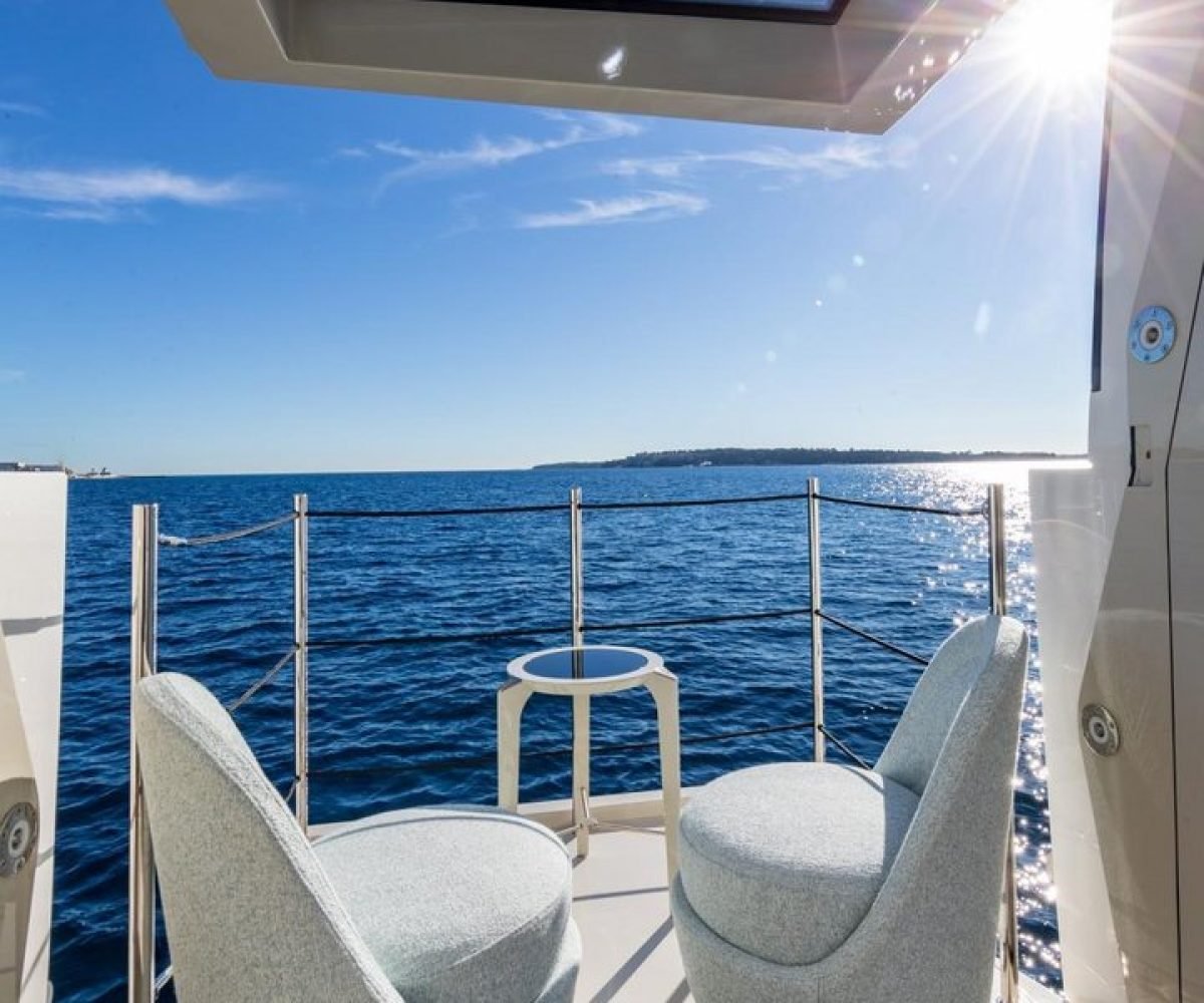 yachtImage_int_968_25150