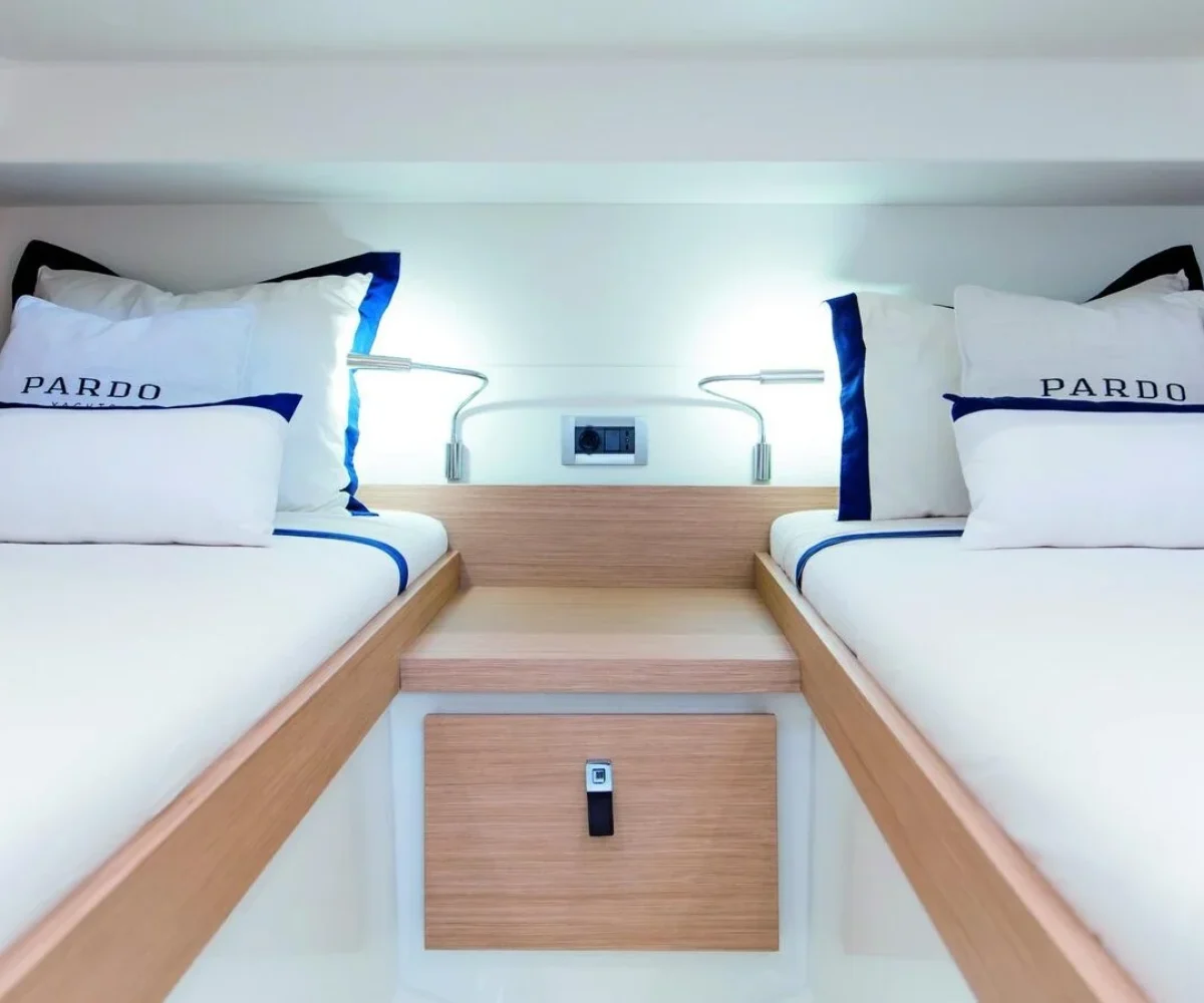 yachtImage_int_981_25561-e1732024373780